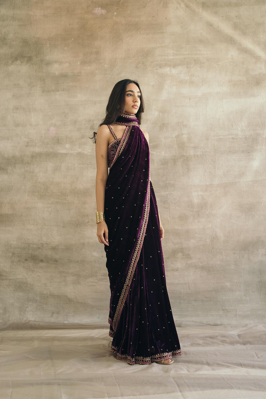 Premium Purple Gorgeous Velvet Saree with Sequin, Dori & Thread Work – Unstitched Blouse & Belt