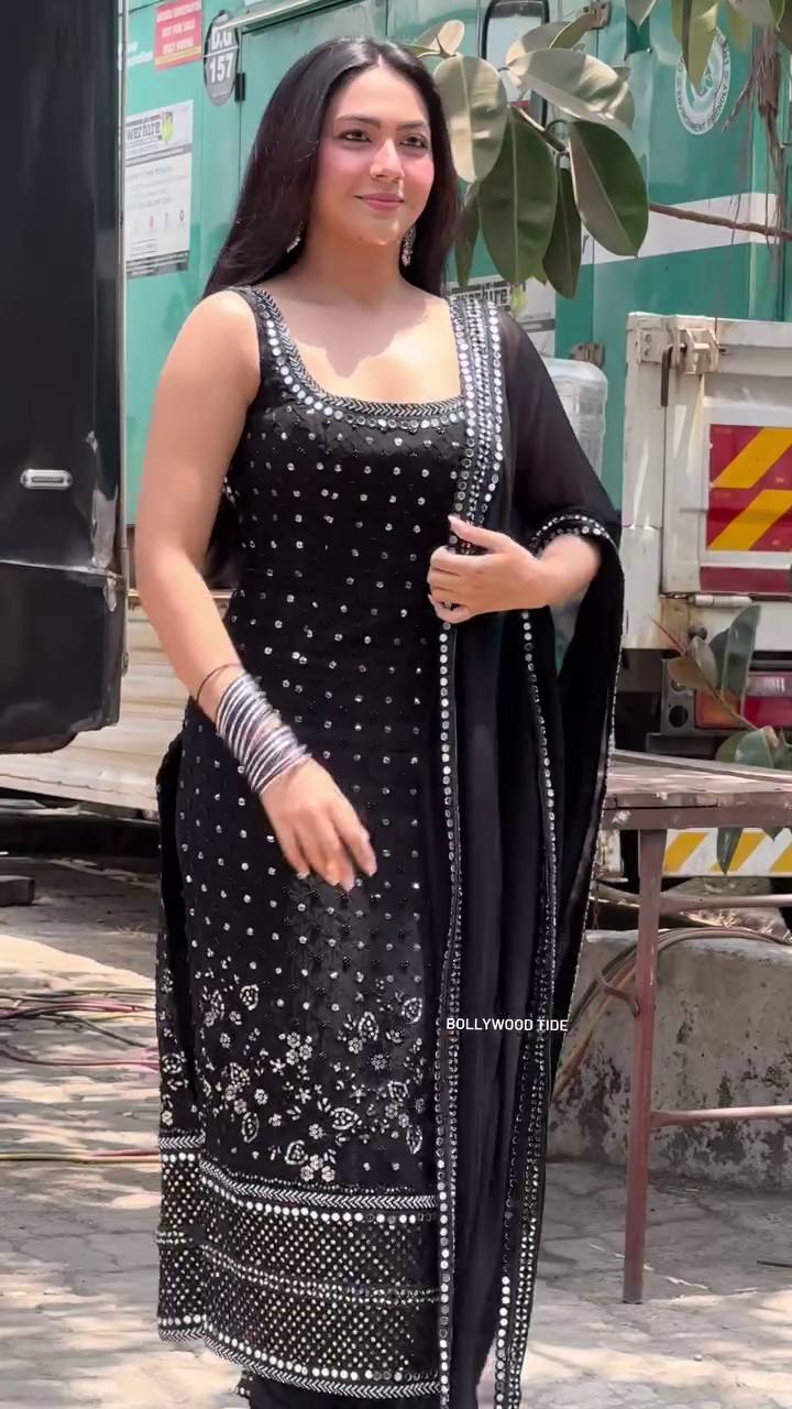 Black Charming Georgette Thread With Sequence & Real Mirror Work Dress